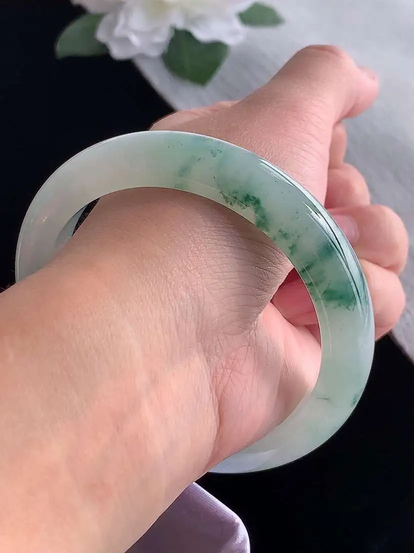 a货翡翠老坑冰种飘花正装正圈手镯59-60大圈口  尺寸59×12×9mm 1115