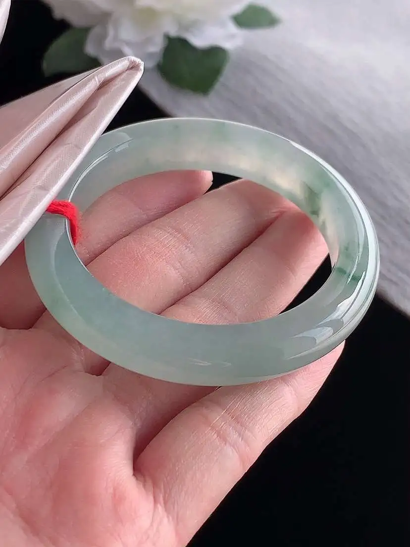 a货翡翠老坑冰种飘花正装正圈手镯50-51小圈口 尺寸50.2×10.5×8.3mm 1115
