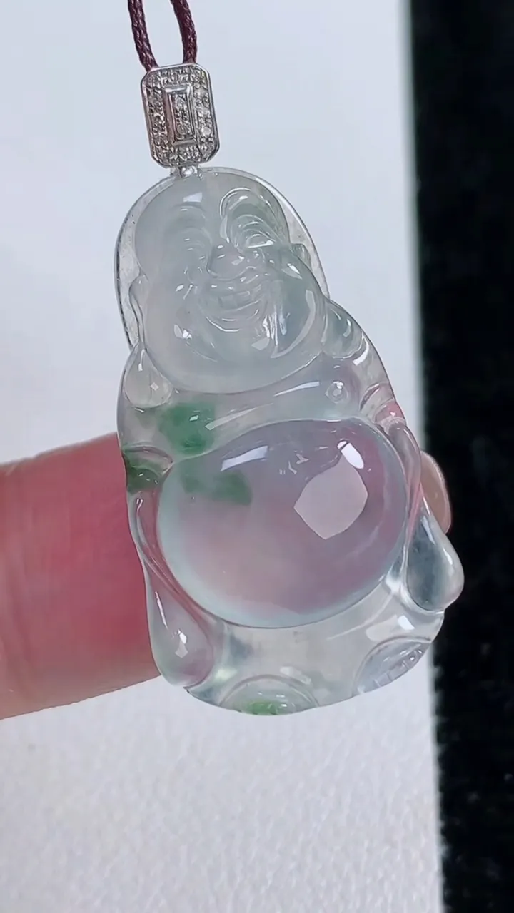 天然A货翡翠种飘花站佛 佛公吊坠，尺寸30-17.6-5.5，重量:4.53g
11月15日