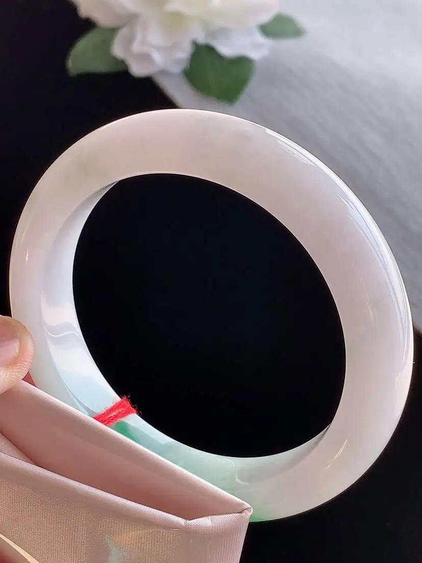 a货翡翠老坑冰种飘绿厚装正装正圈手镯58-59圈口  尺寸58.8×12.3×9.3mm 1115