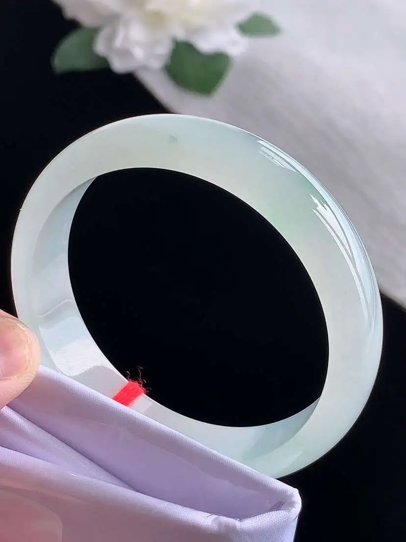 a货翡翠老坑冰种白月光正装正圈手镯53-54圈口  尺寸53×13×6.4mm 1115