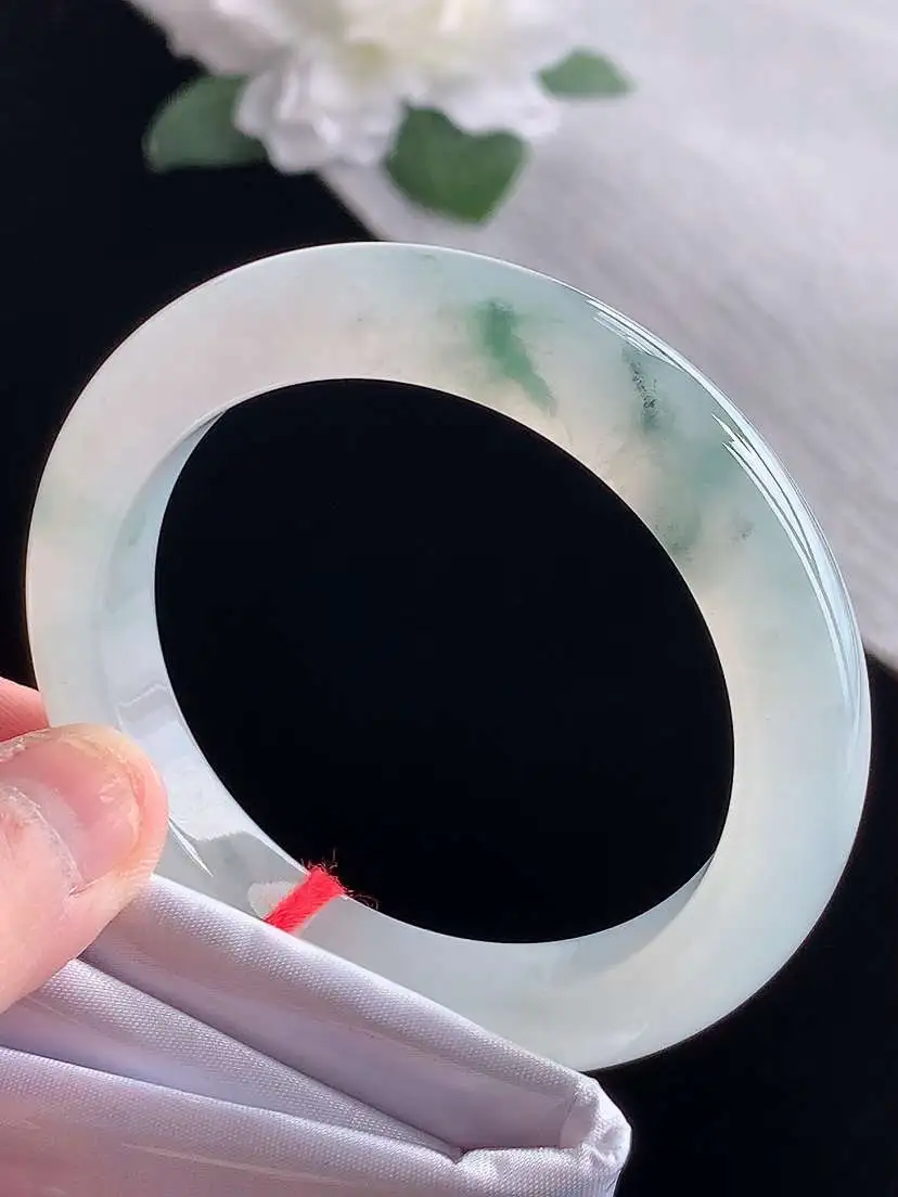 a货翡翠老坑冰种飘花正装正圈手镯52-53小圈口  尺寸52×9.8×8.8mm 1115