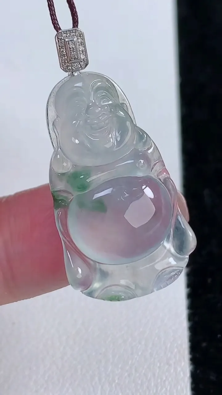 天然A货翡翠种飘花站佛 佛公吊坠，尺寸30-17.6-5.5，重量:4.53g
11月15日