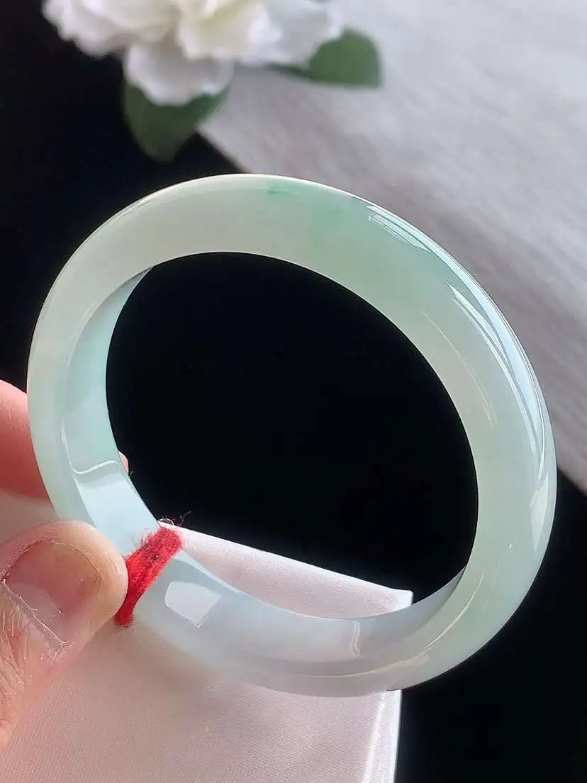 a货翡翠老坑冰种飘绿正装正圈手镯53-54圈口  尺寸53×11.8×7.5mm 1116