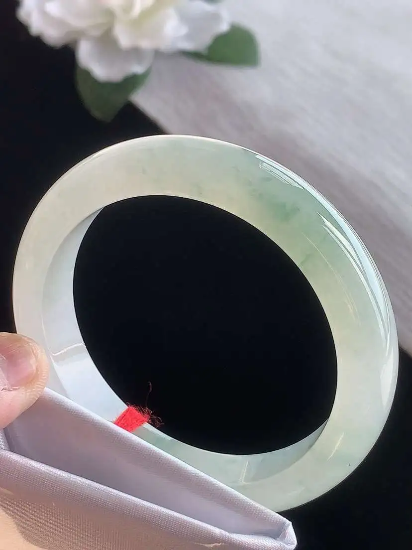 a货翡翠老坑冰种飘花正装正圈手镯54-55圈口  尺寸54×12×8.2mm 1116