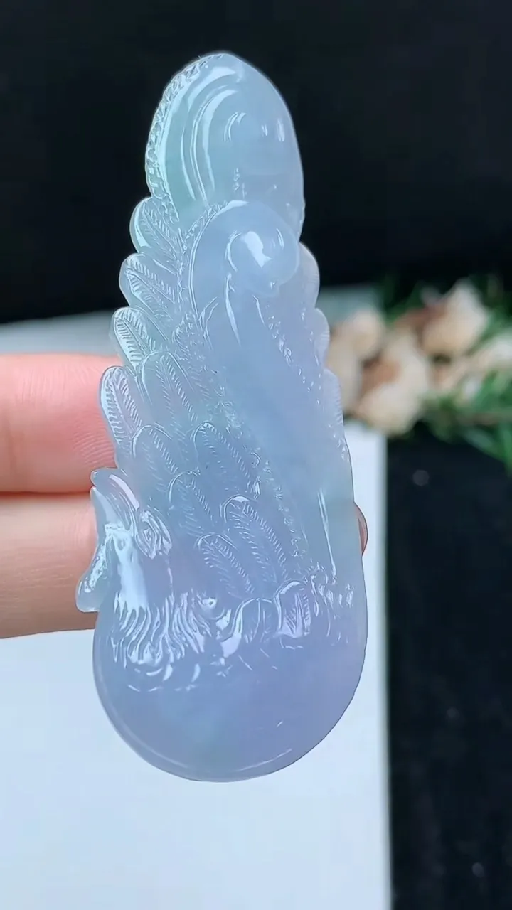 天然A货翡翠春带彩 紫罗兰阿弥陀佛吊坠，尺寸70-24.5-9.4，重量:25.00g
11月16日