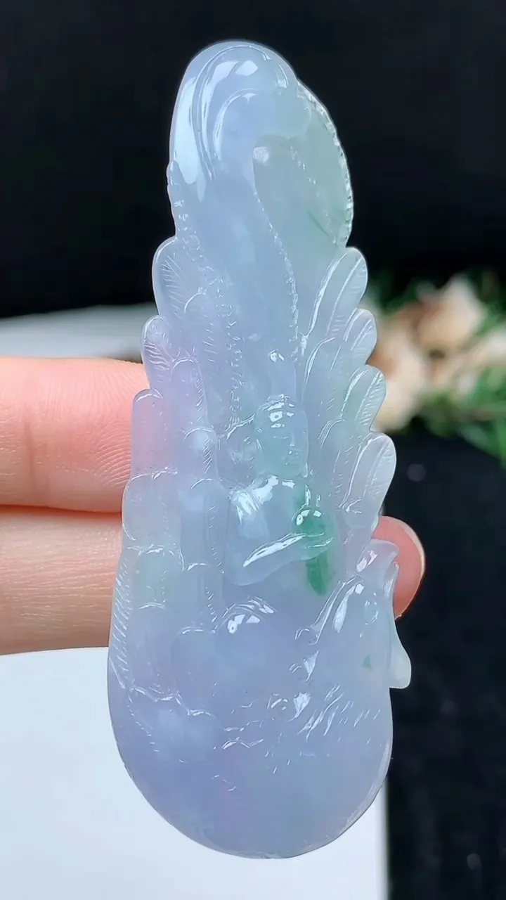 天然A货翡翠春带彩 紫罗兰阿弥陀佛吊坠，尺寸70-24.5-9.4，重量:25.00g
11月16日