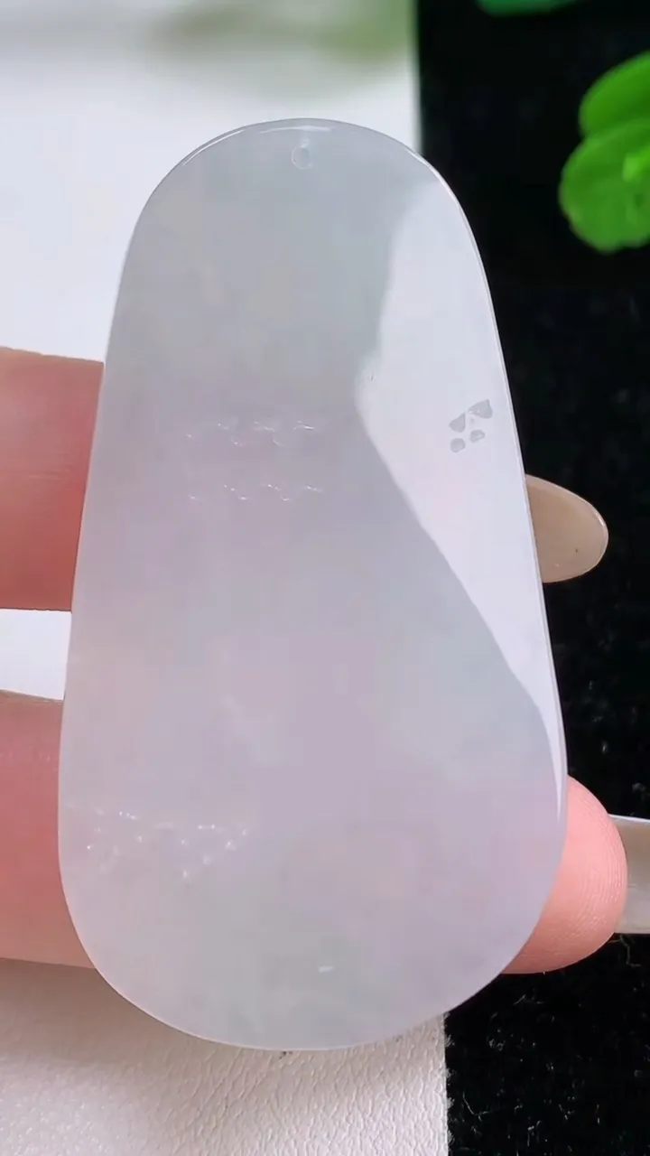 天然A货翡翠御龙不动明王吊坠，尺寸53.8-29.6-5.8，重量:20.87g
11月17日