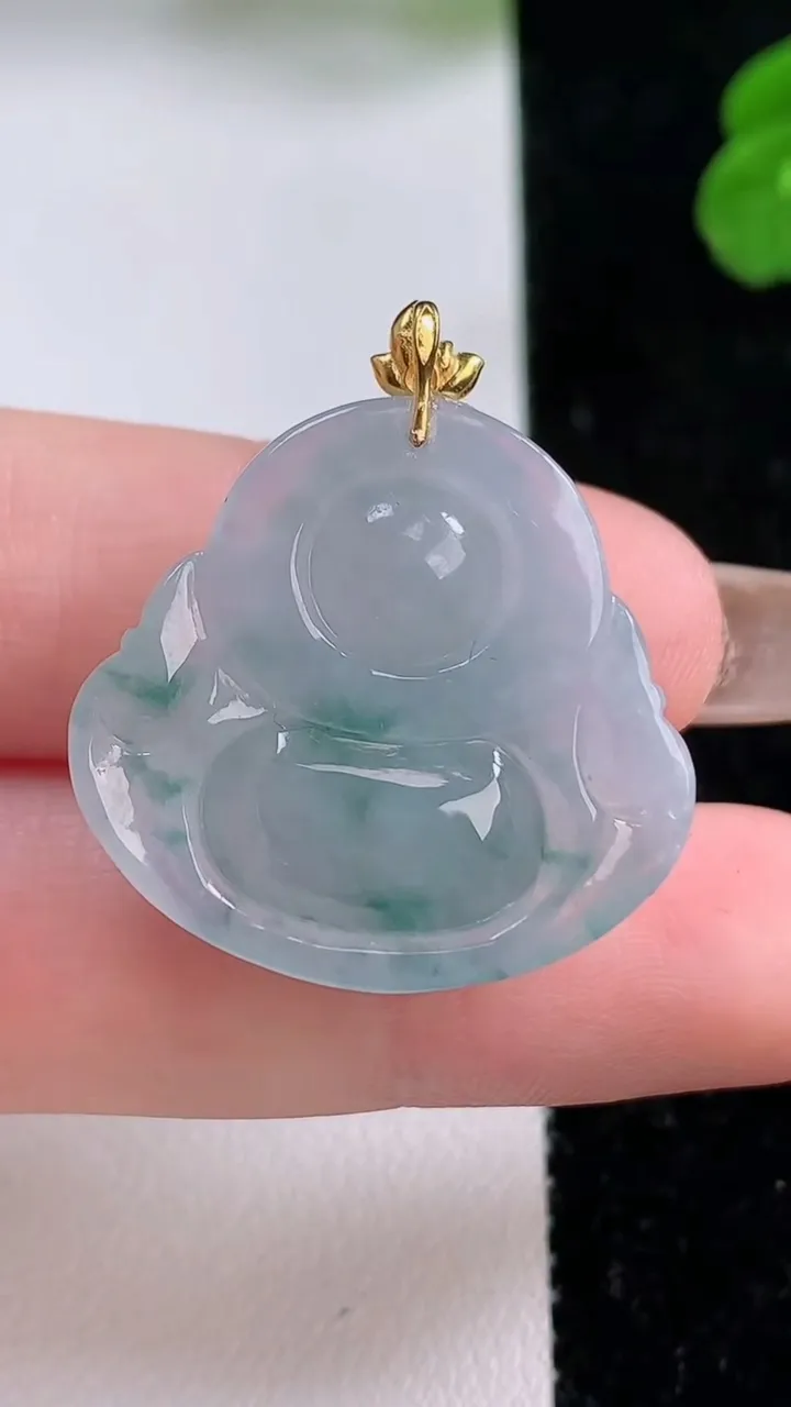 天然A货翡翠18K金飘花佛公吊坠，尺寸24.8-26.3-7.7，重量:7.34g
11月17日