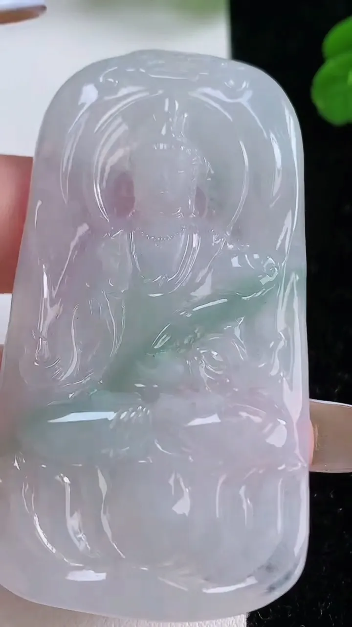 天然A货翡翠文殊菩萨吊坠，尺寸63-31.3-4.7，重量:20.00g
11月17日