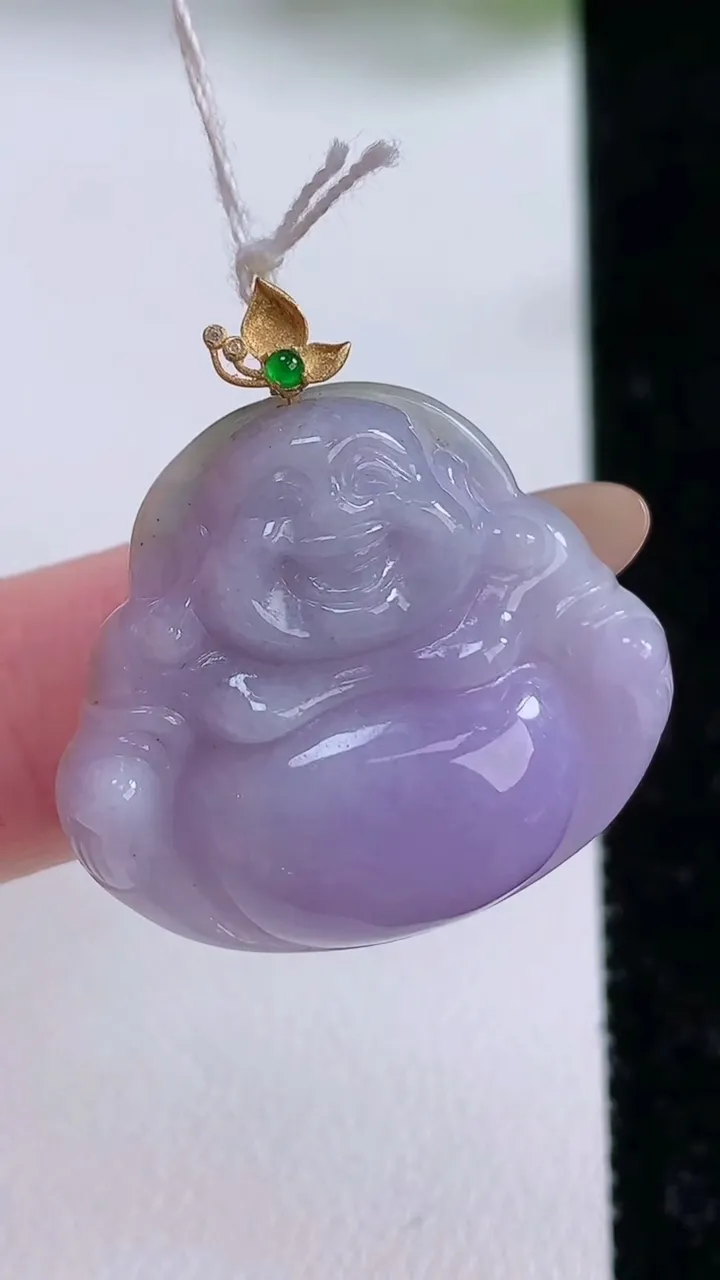 天然A货翡翠18K金紫罗兰佛公吊坠，尺寸25-27.5-5.8，重量:6.33g
11月17日