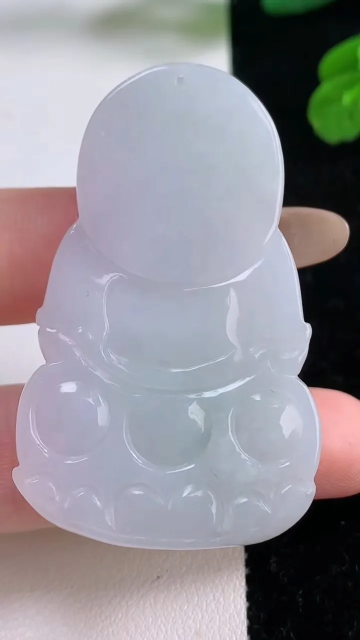 天然A货翡翠观音菩萨吊坠，尺寸52-31.7-8，重量:22.50g
11月17日