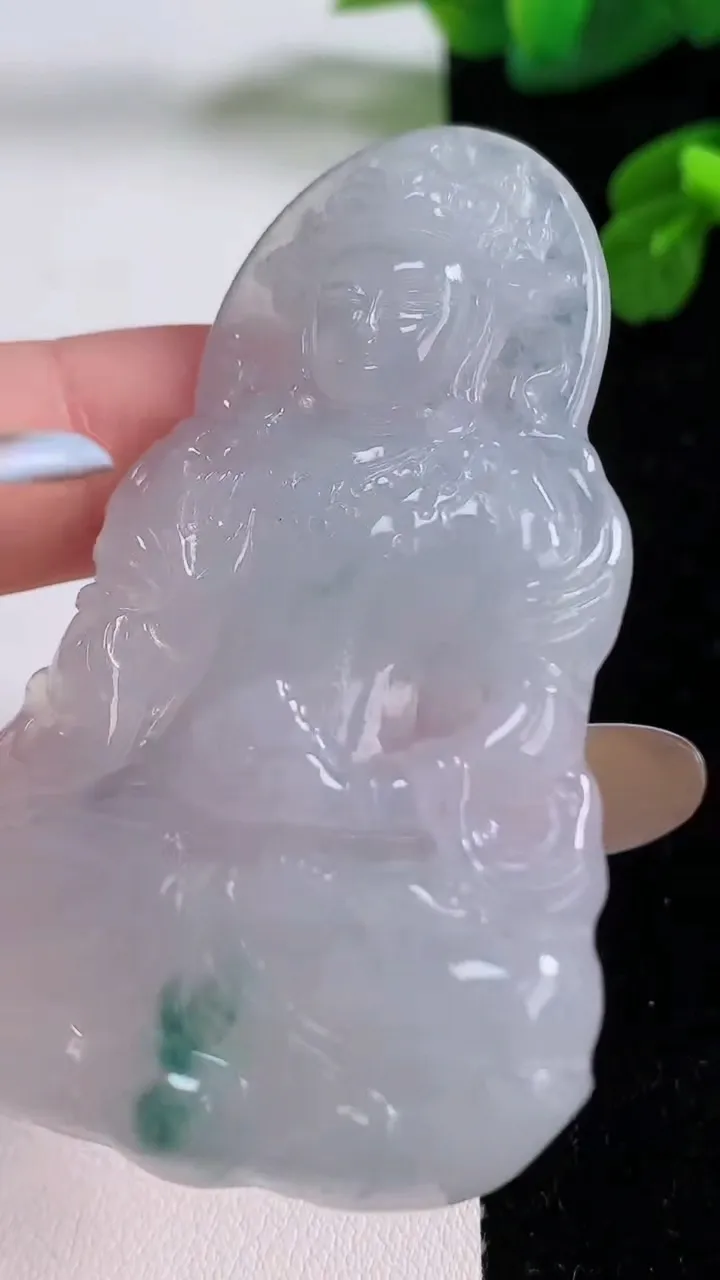 天然A货翡翠冰种飘花度母观音吊坠，尺寸64.7-41-6.3，重量:28.07g
11月17日