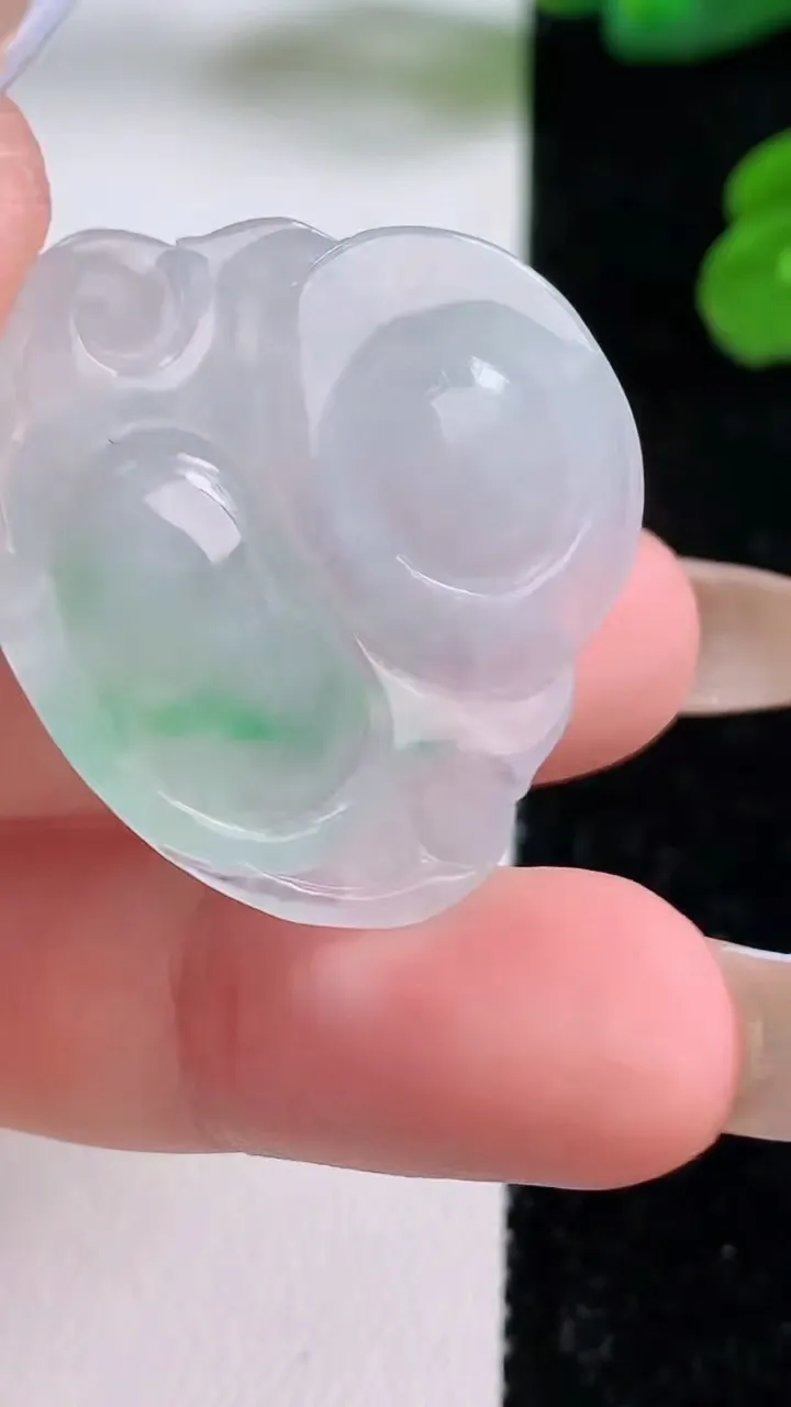 天然A货翡翠佛公吊坠，尺寸28-32.2-5.5，重量:7.32g
11月17日