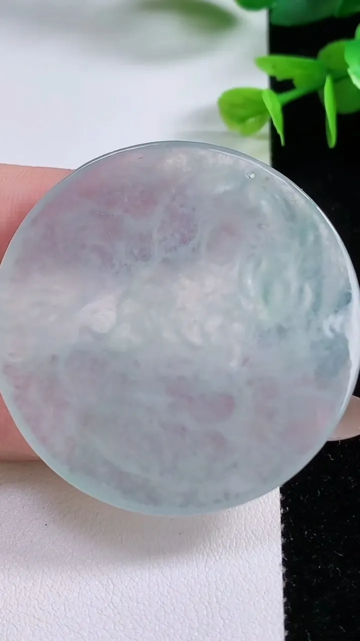 天然A货翡翠普贤菩萨吊坠，尺寸49-5，重:25.76g
11月17日