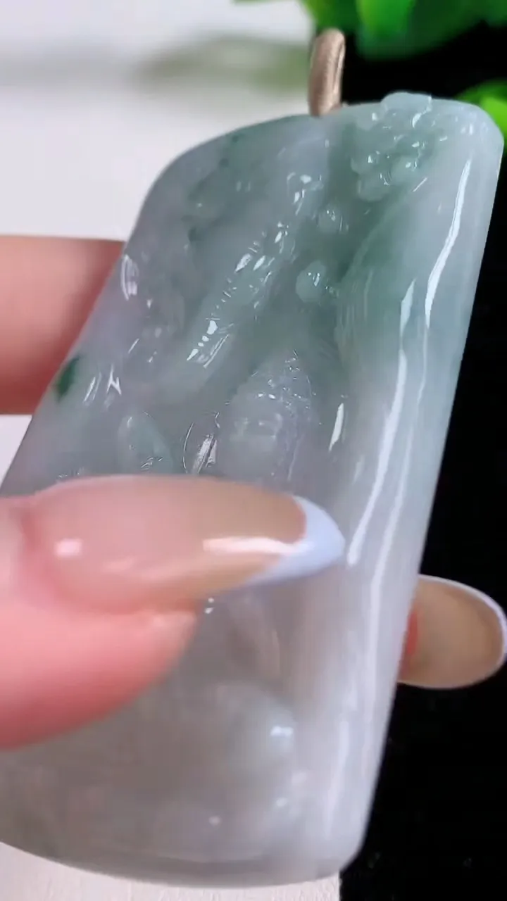 天然A货翡翠飘花普贤菩萨吊坠，尺寸65.8-41.5-6，重量:38.60g
11月17日