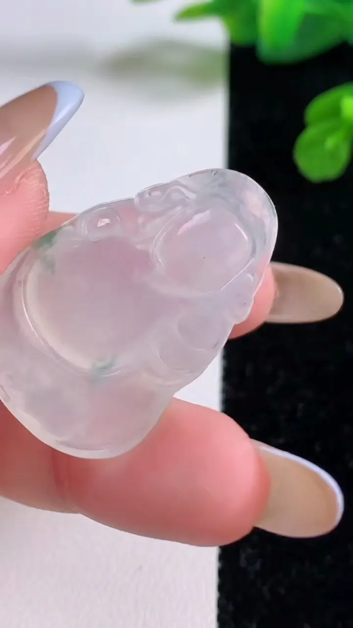 天然A货翡翠冰种飘花财神爷吊坠，尺寸35.4-23-4.4，重量:5.97g
11月17日