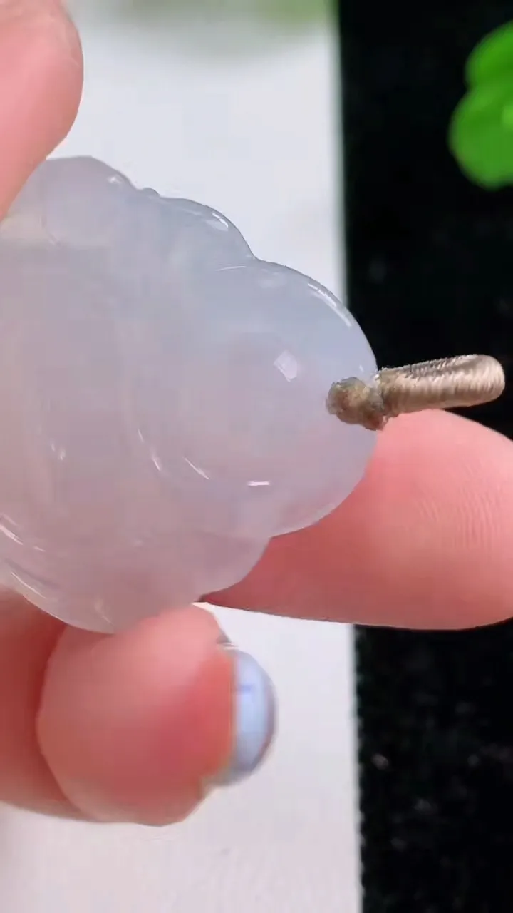 天然A货翡翠佛公吊坠，尺寸26-29.4-6，重量:7.38g
11月17日