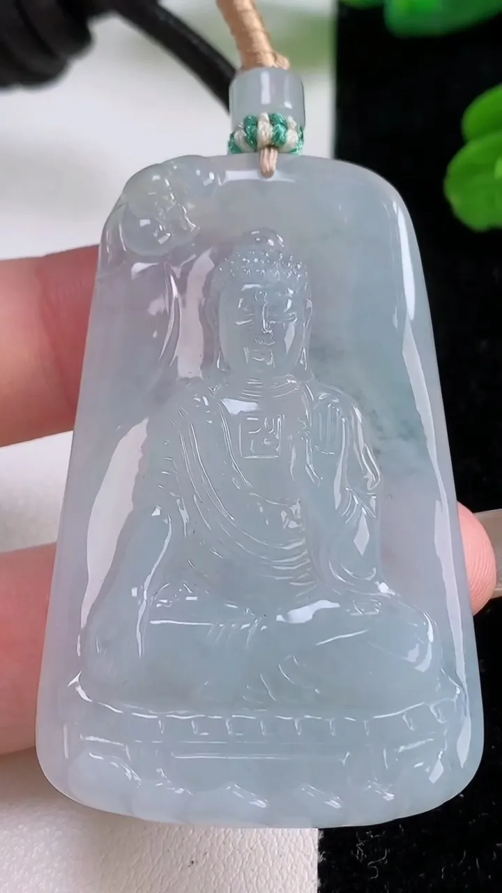 天然A货翡翠阿弥陀佛吊坠，尺寸54.5-34.5-5.5，重量:27.26g
11月17日