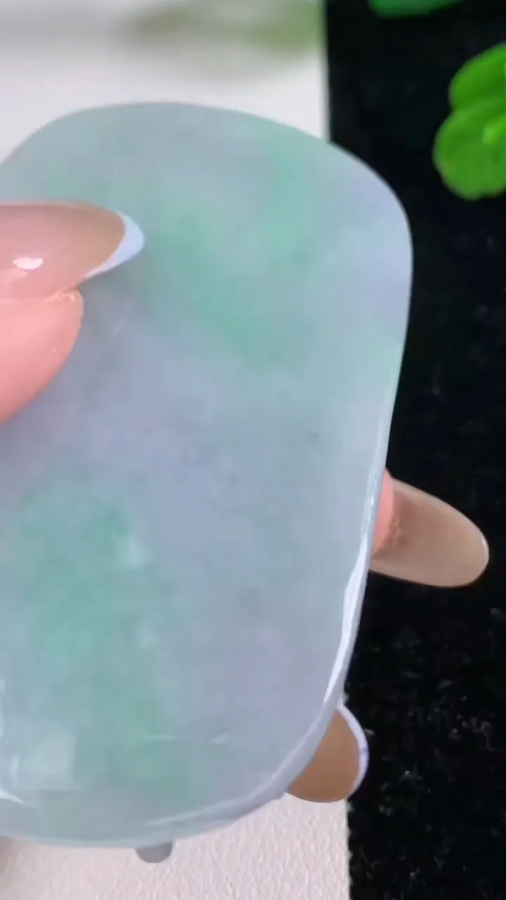 天然A货翡翠龙牌吊坠，尺寸68.6-43.4-7.5，重量:43.17g
11月17日