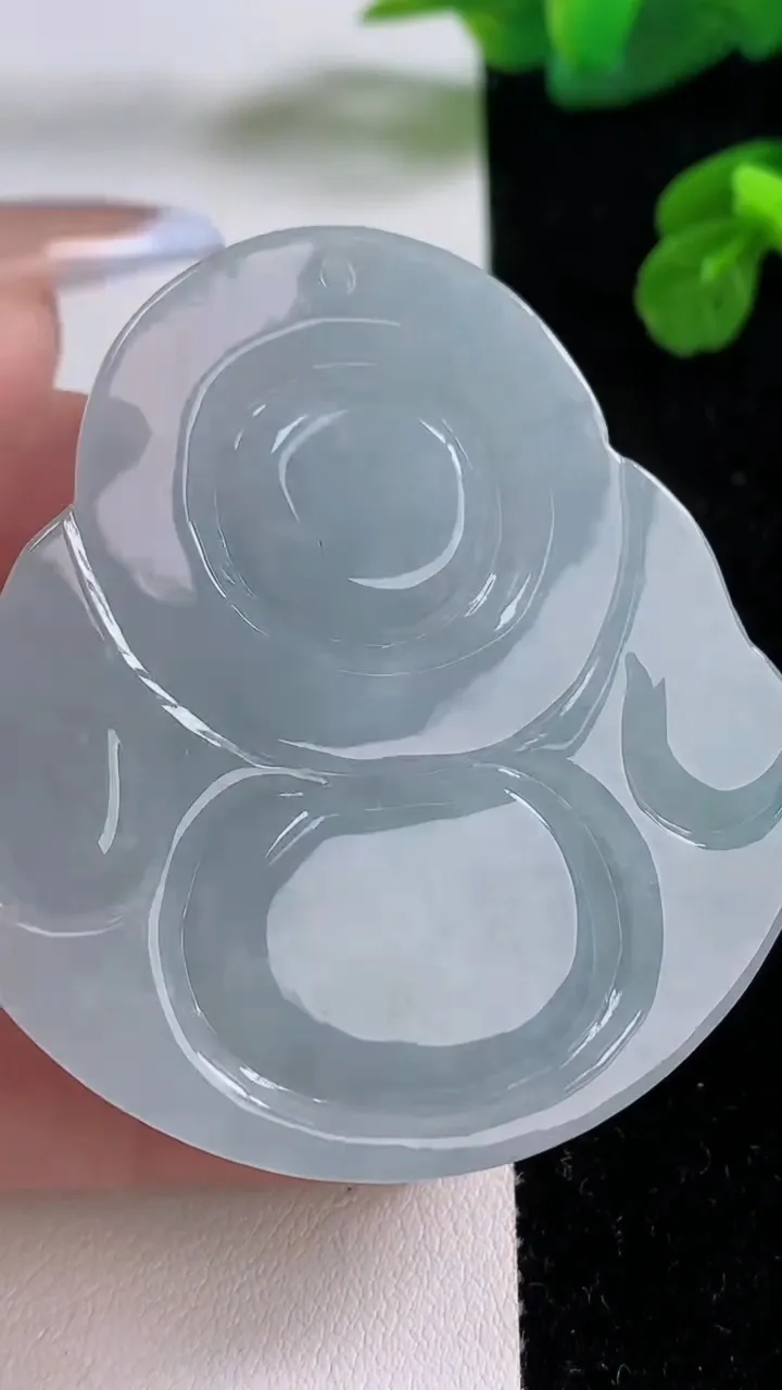 天然A货翡翠佛公吊坠，尺寸54.8-51.5-12.4，重量:55.00g
11月17日