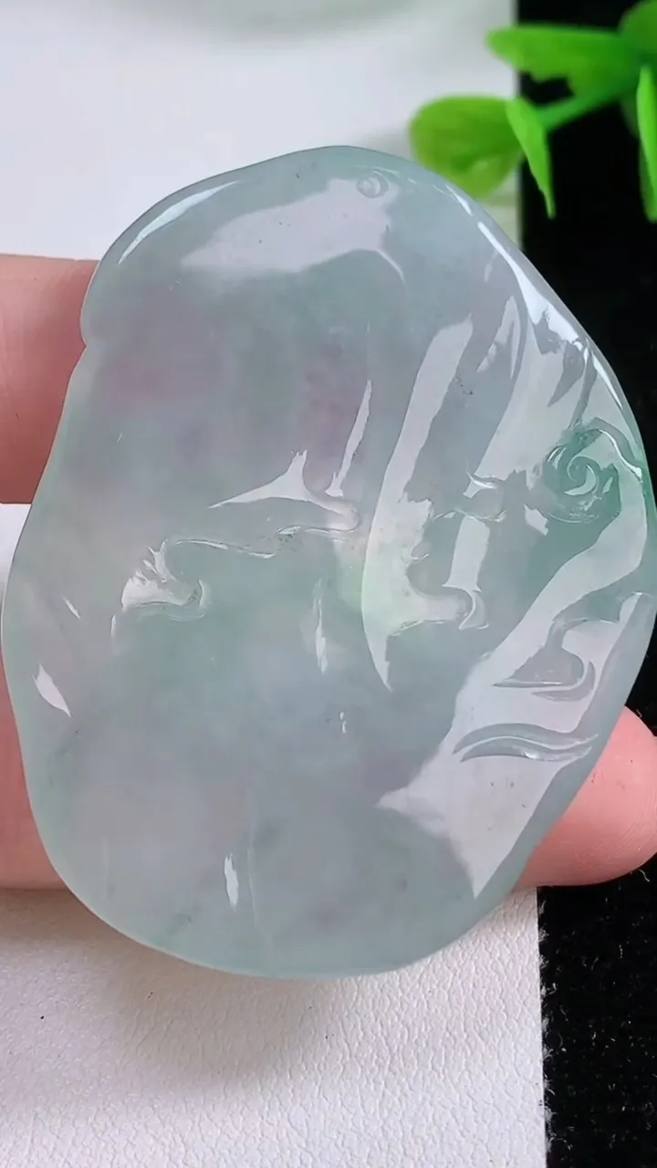 天然A货翡翠文殊菩萨吊坠，尺寸52-40-6.2，重:27.03g
11月17日