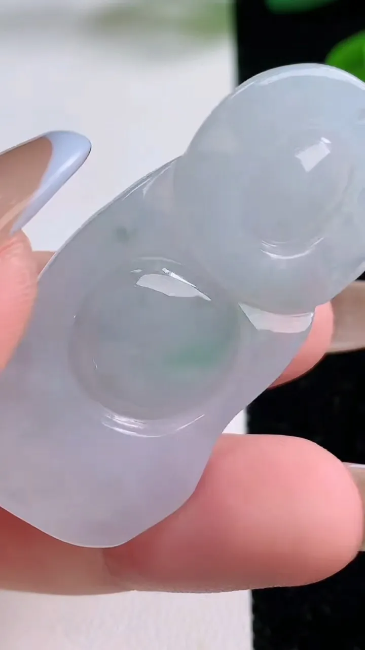 天然A货翡翠财神爷吊坠，尺寸47.8-22.5-6，重量:12.60g
11月17日