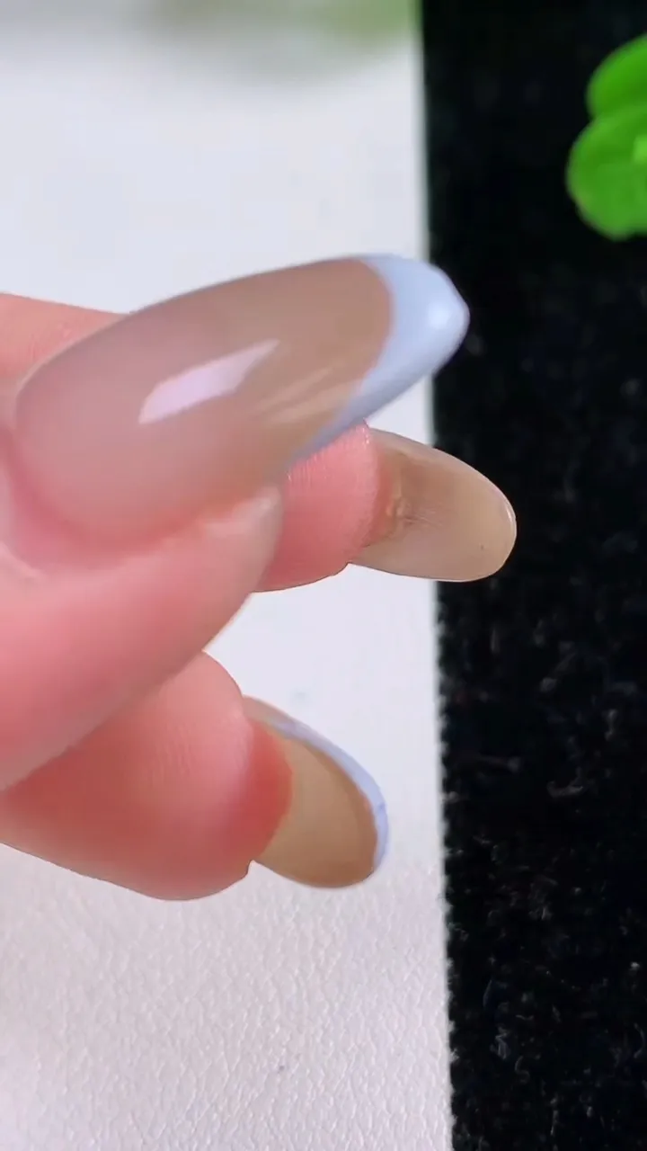 天然A货翡翠路路通吊坠，尺寸12.2-14，重量:5.02g
11月17日