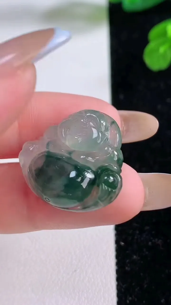 天然A货翡翠冰种飘花佛公吊坠，尺寸22-24.8-5.8，重量:4.78g
11月17日