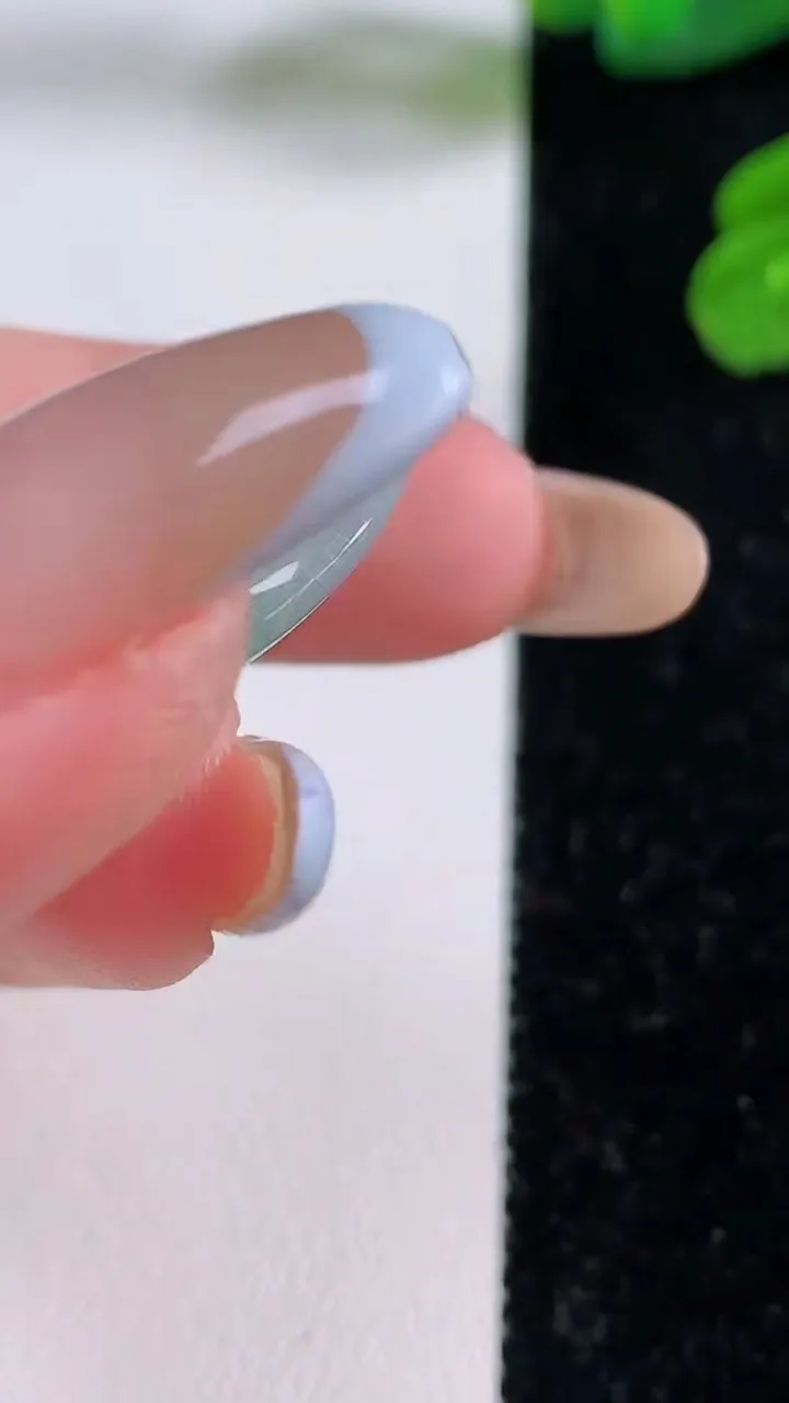 天然A货翡翠平安扣吊坠，尺寸24.8-4，重量:5.71g
11月17日