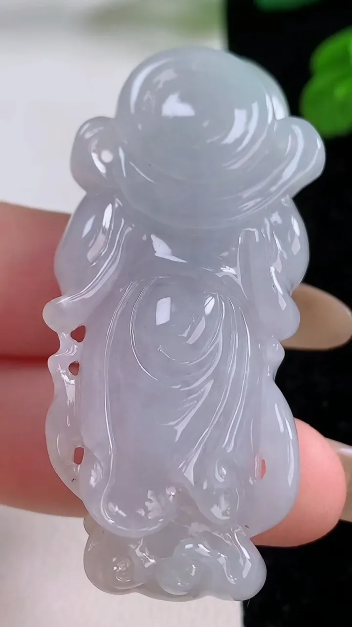 天然A货翡翠冰种飘花关公吊坠，尺寸52.6-22.6-11.7，重量:26.02g
11月17日