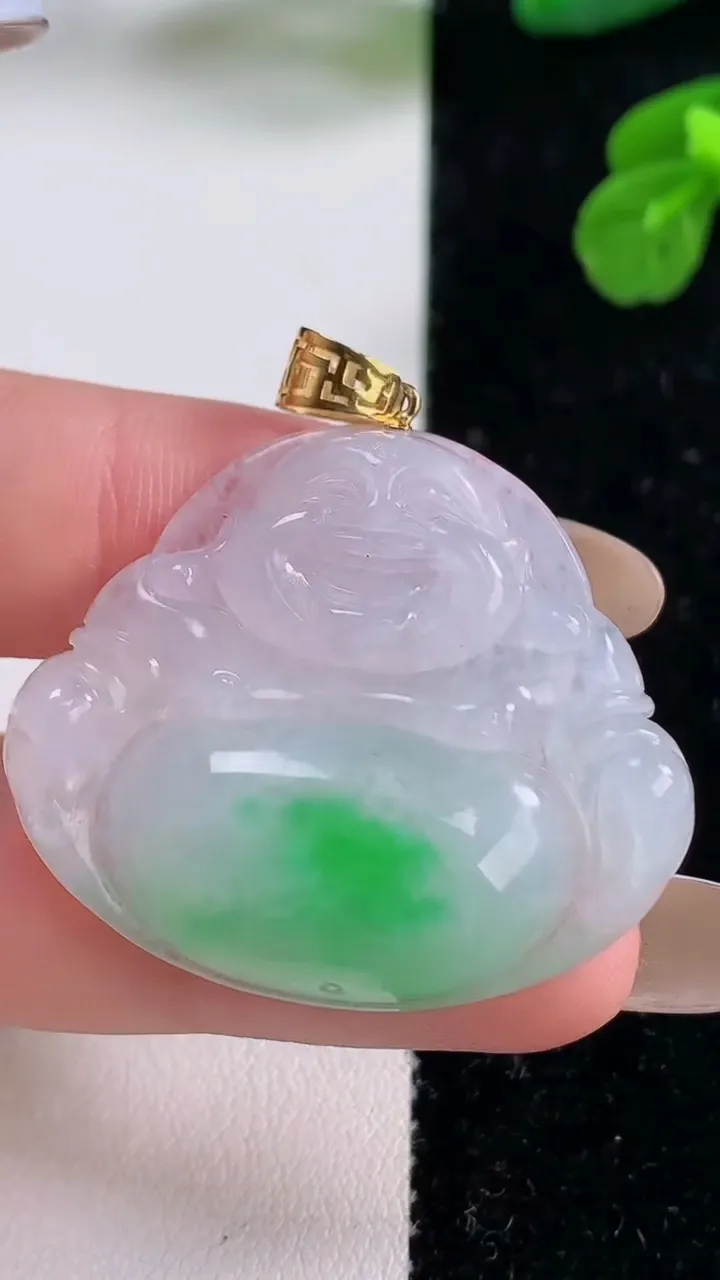 天然A货翡翠佛公吊坠，尺寸31-36-5.9，重量:10.48g
11月18日