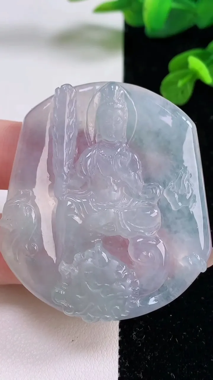 天然A货翡翠文殊菩萨吊坠，尺寸53-47.2-5.4，重量:28.34g
11月18日