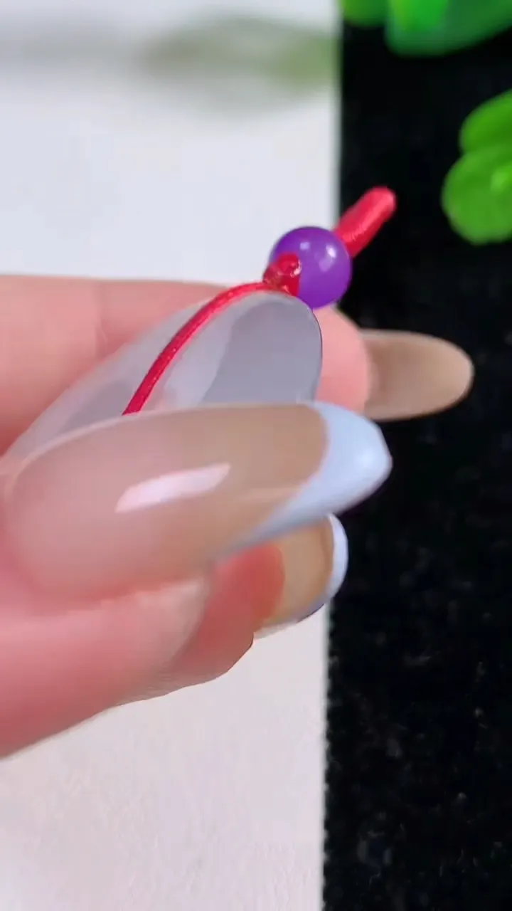 天然A货翡翠冰种飘花平安扣吊坠，尺寸34.3-5.8，重量:15.68g
11月18日