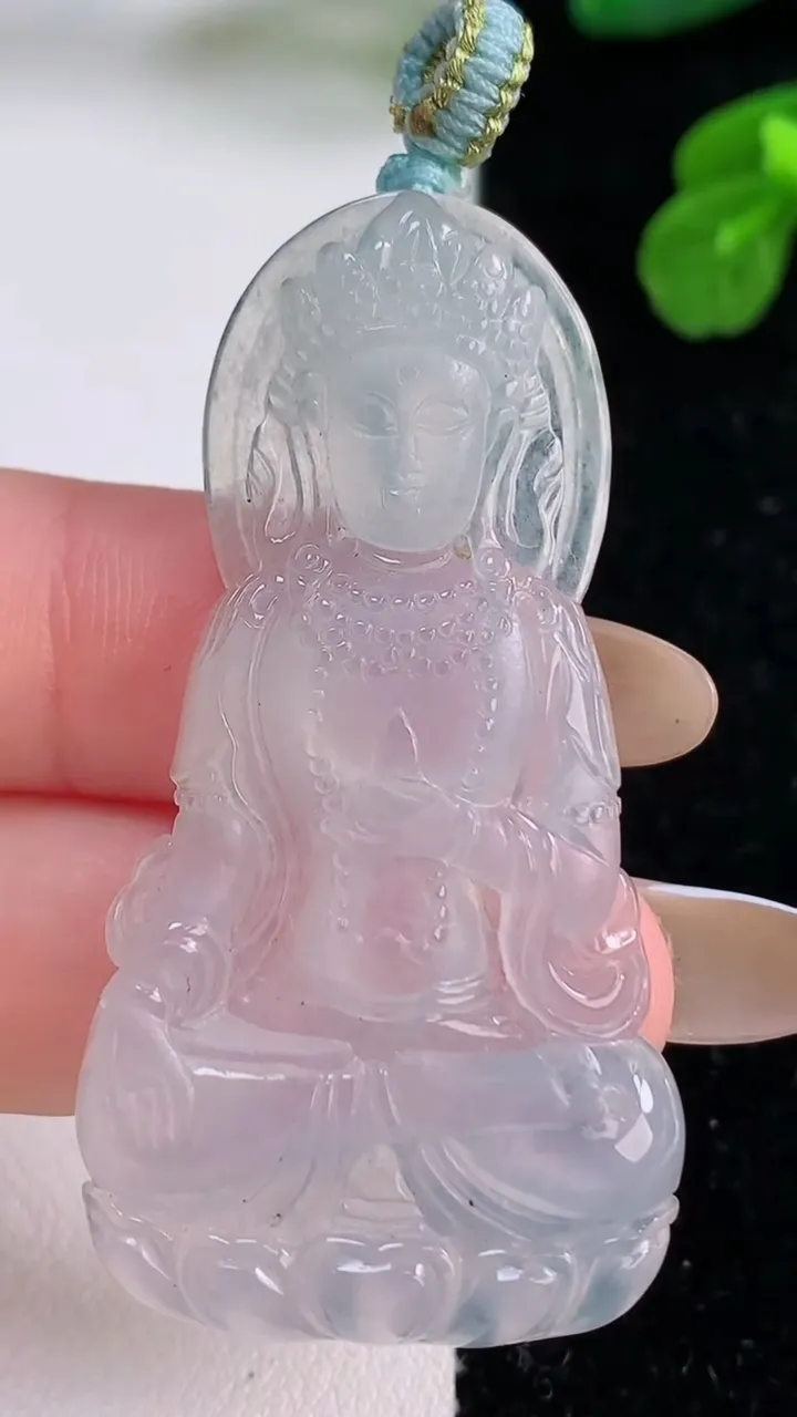 天然A货翡翠度母观音吊坠，尺寸52-27.3-5.4，重量:13.72g
11月18日