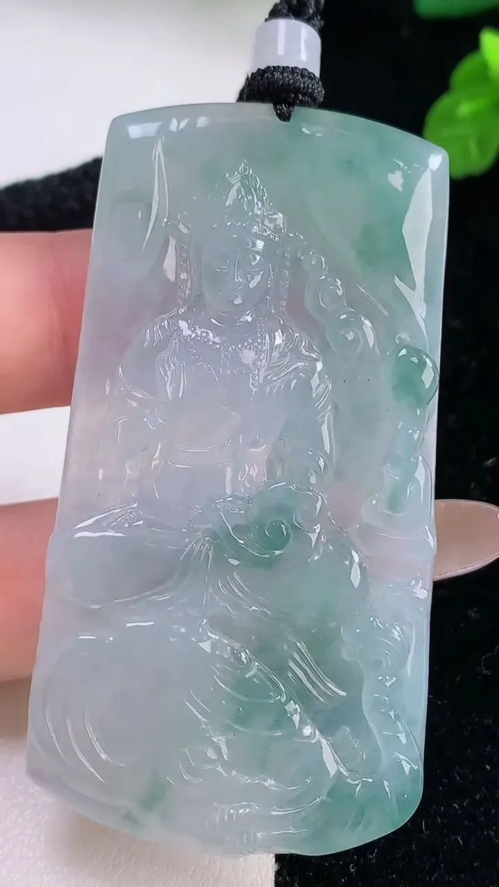 天然A货翡翠种飘花普贤菩萨吊坠，尺寸63.4-33.2-5.4，重量:31.84g
11月18日