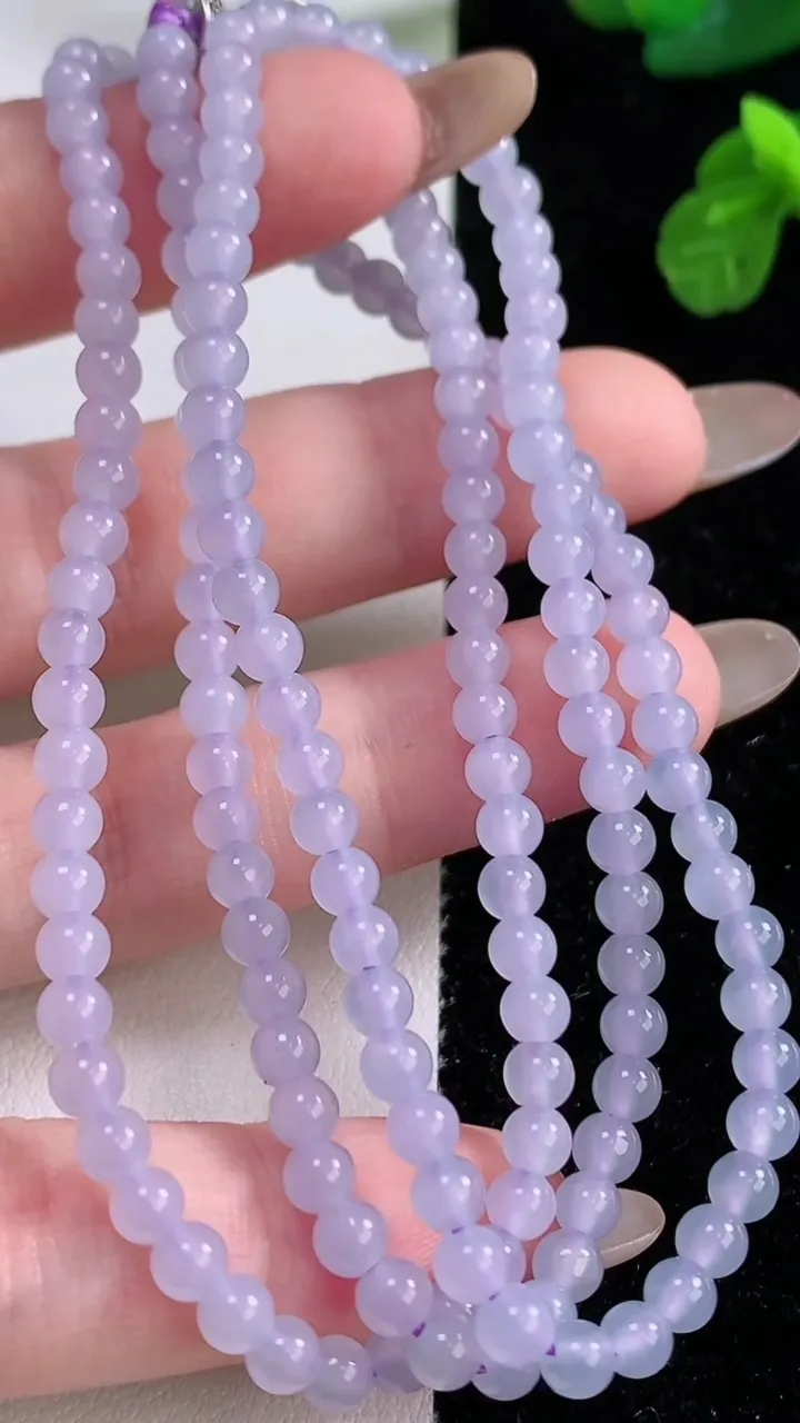 天然A货翡翠紫罗兰小米珠项链，尺寸3.8-158颗，重量:18.54g11月18日
工厂直销收藏佳品,种好水足，色泽均匀，有种有色，上手高大气！