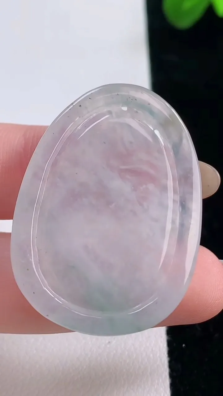 天然A货翡翠山水牌吊坠，尺寸38.5-28.3-5.2，重:10.11g
11月18日