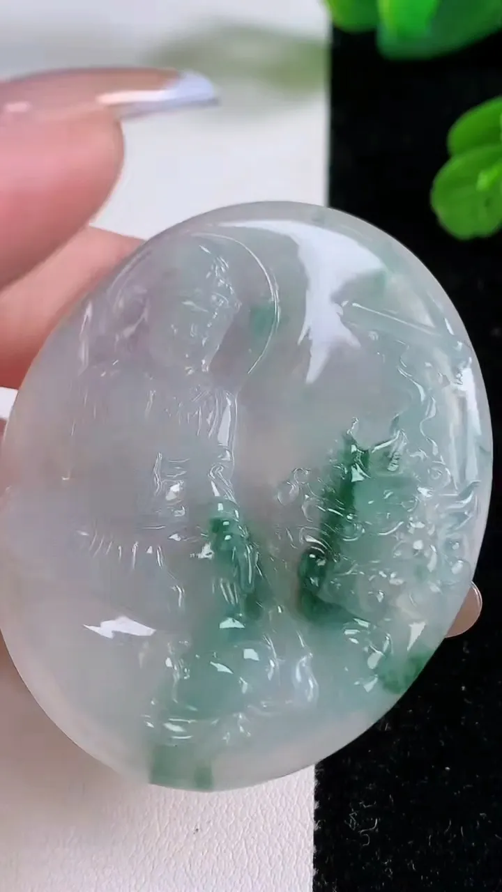 天然A货翡翠冰种飘花文殊菩萨吊坠，尺寸52-42.3-5.4，重量:21.27g
11月18日