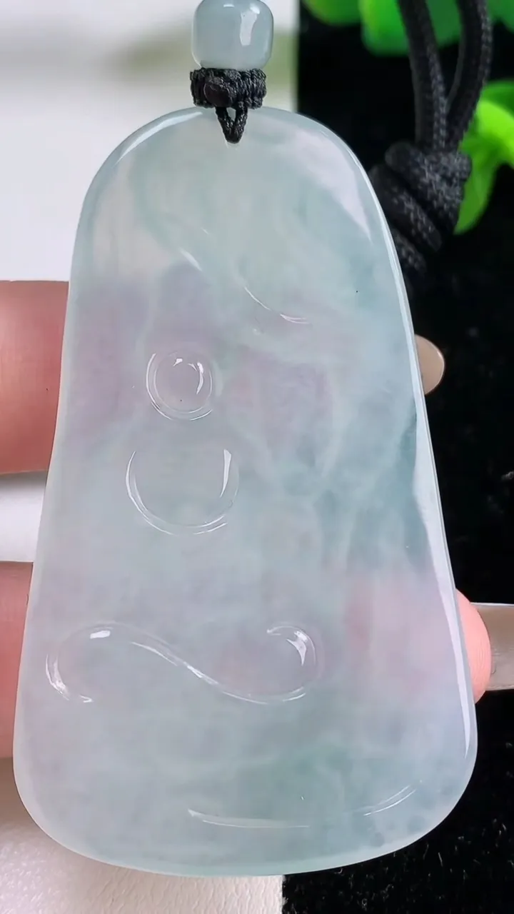 天然A货翡翠普贤菩萨吊坠，尺寸60.6-34-4.7，重量:25.90g
11月18日