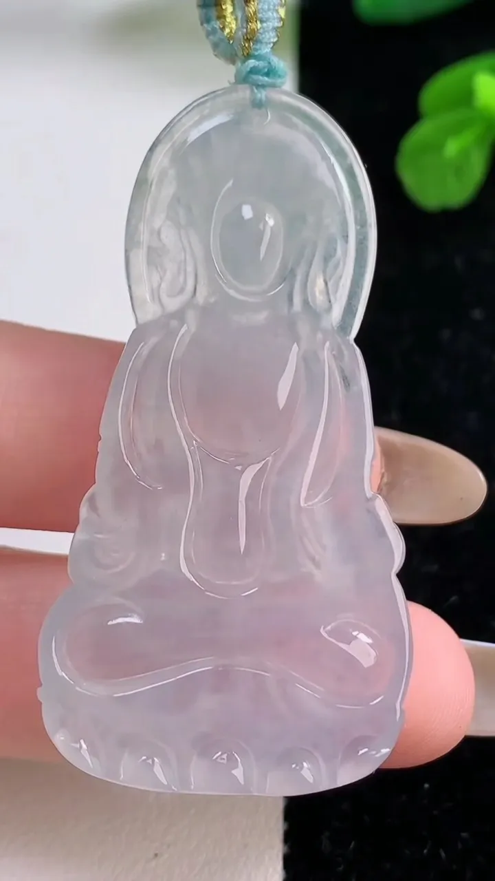 天然A货翡翠度母观音吊坠，尺寸52-27.3-5.4，重量:13.72g
11月18日