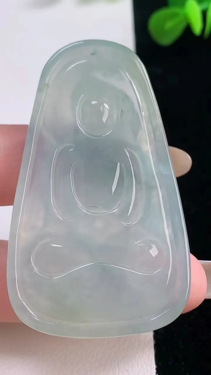 天然A货翡翠冰种飘花大日如来吊坠，尺寸55.1-33.5-5.8，重:21.66g
11月18日