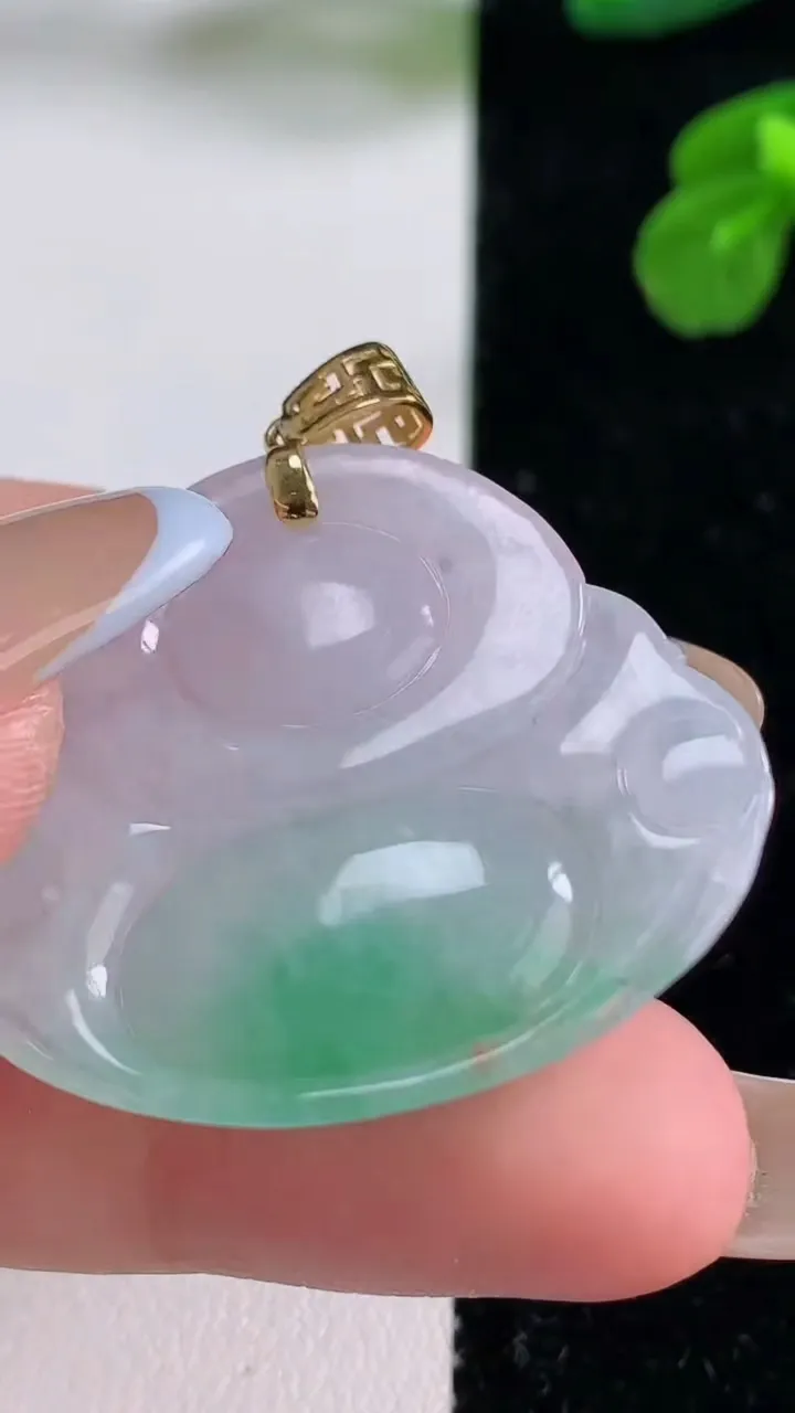 天然A货翡翠佛公吊坠，尺寸31-36-5.9，重量:10.48g
11月18日