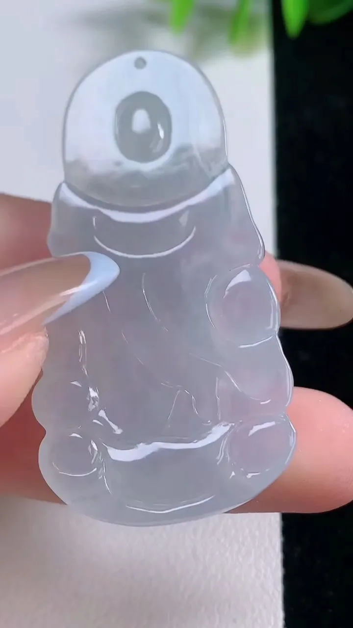 天然A货翡翠观音菩萨吊坠，尺寸52.6-25.8-5.7，重量:14.28g
11月18日