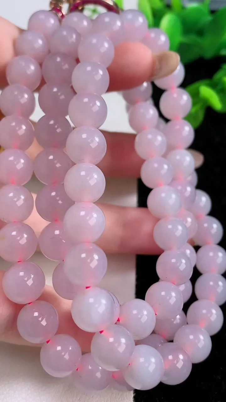 天然A货翡翠紫罗兰圆珠项链，尺寸8.8-70颗，重量:91.53g11月18日
工厂直销收藏佳品,种好水足，色泽均匀，有种有色，上手高大气！