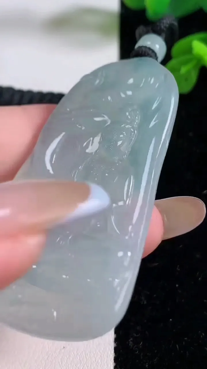 天然A货翡翠普贤菩萨吊坠，尺寸60.6-34-4.7，重量:25.90g
11月18日