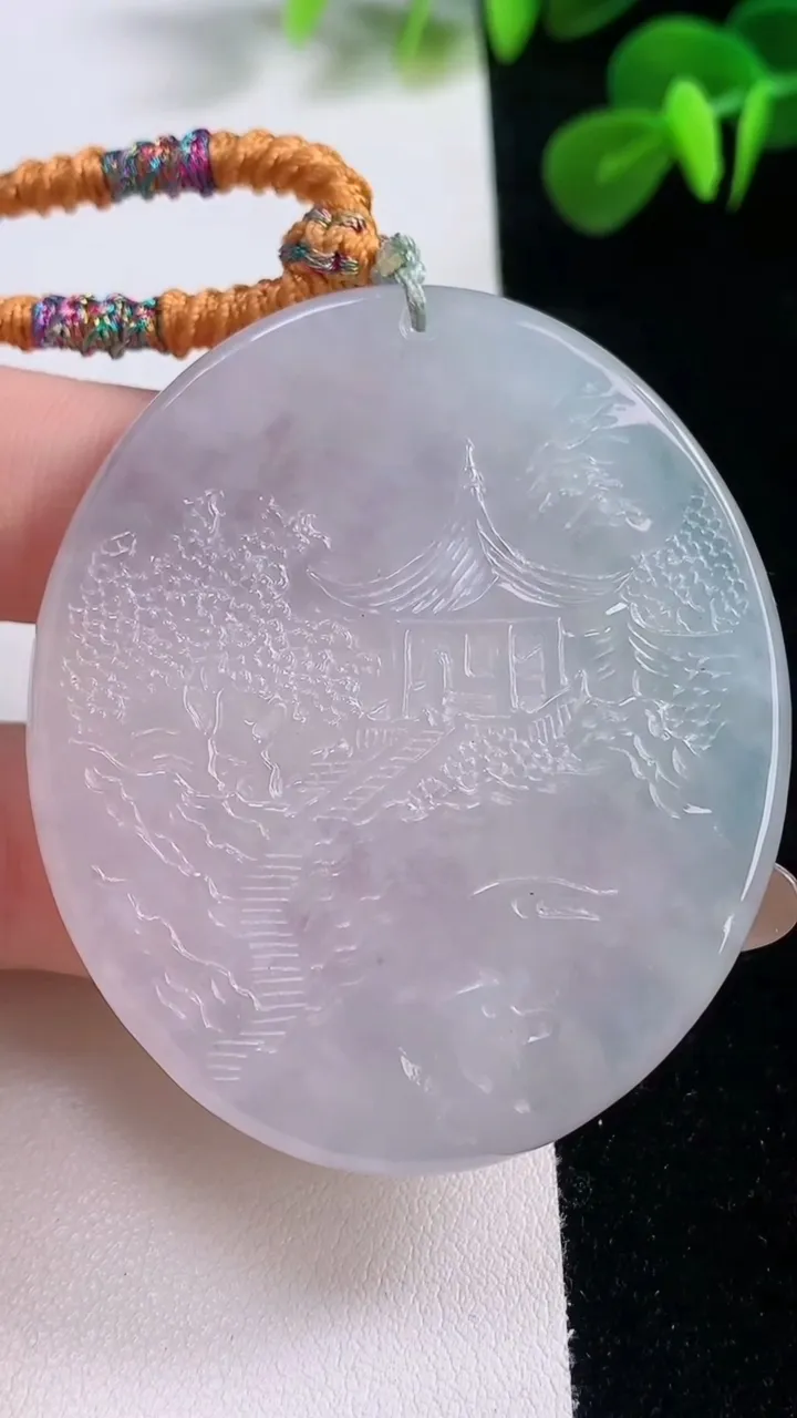 天然A货翡翠种白冰山水牌吊坠，尺寸54.5-46.7-5.8，重:38.61g
11月18日