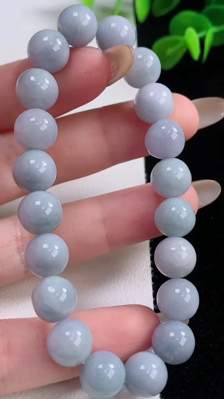 天然A货翡翠紫罗兰圆珠手串，尺寸9.2-20颗，重:27.02g11月18日
工厂直销收藏佳品,种好水足，色泽均匀，有种有色，上手高大气！