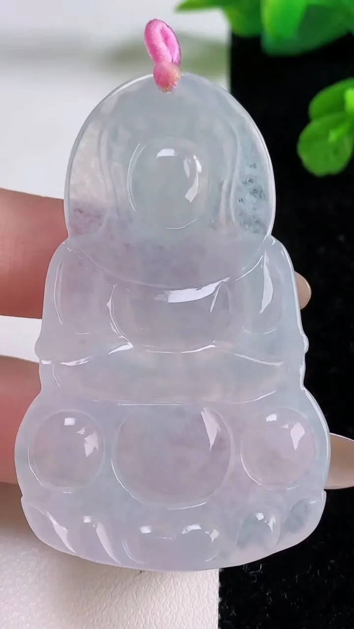 天然A货翡翠观音菩萨吊坠，尺寸60.6-37.6-5，重量:21.64g
11月18日