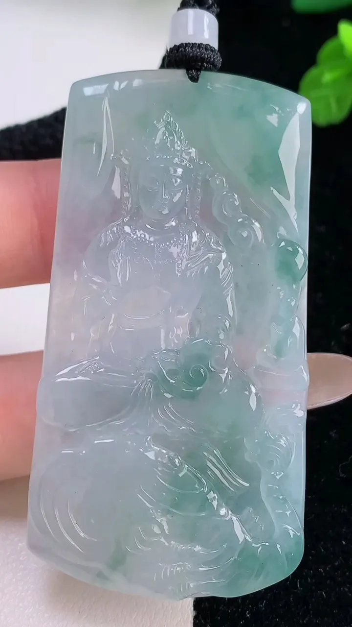 天然A货翡翠种飘花普贤菩萨吊坠，尺寸63.4-33.2-5.4，重量:31.84g
11月18日